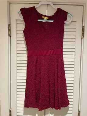 Women's Burgundy Lace Fit-and-Flare Dress